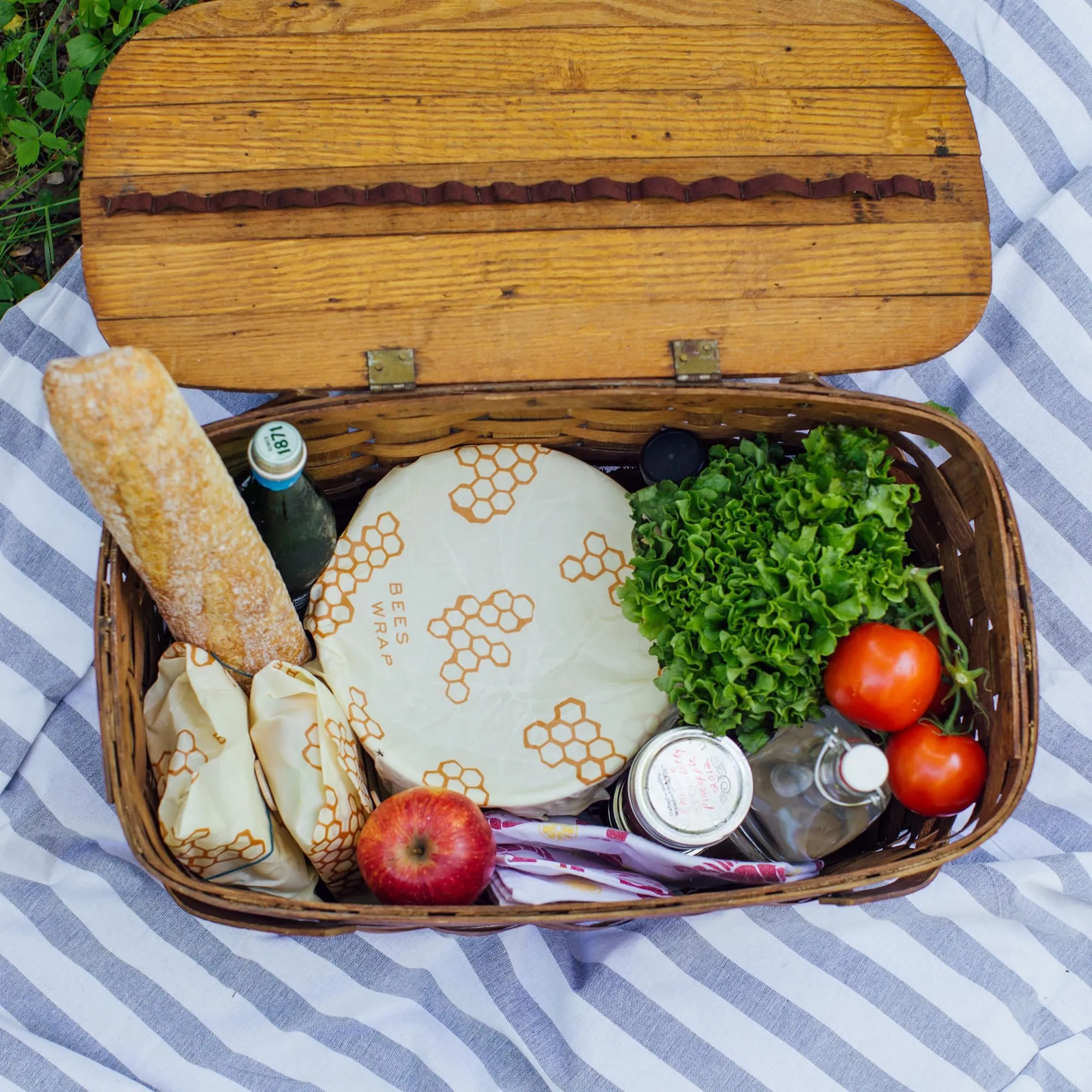Bee's Wrap: Reusable Beeswax Food Wraps - Plastic-Free (Pack of 3)